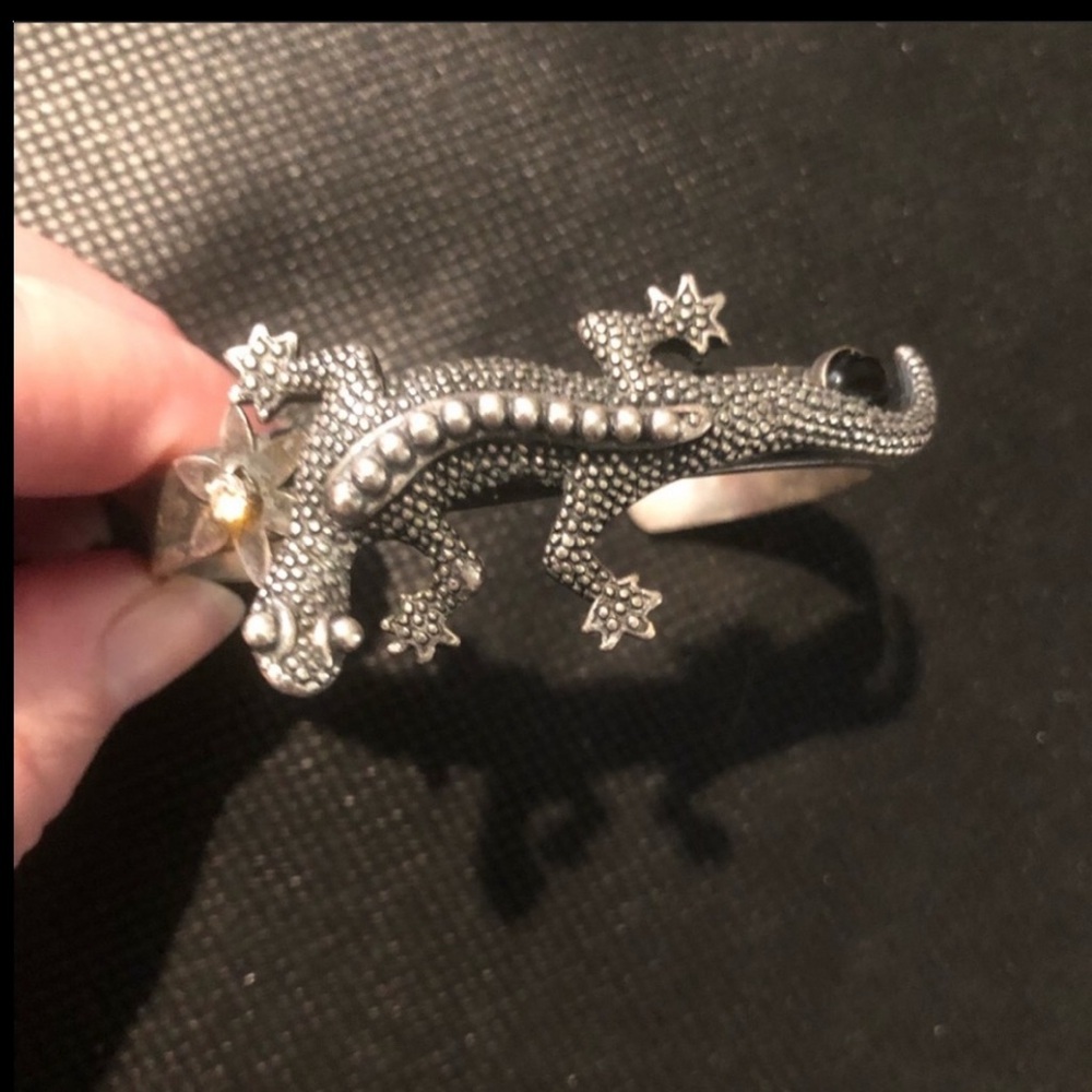 Mary De Marco salamander cuff bracelet Rare Very lifelike  detail Eyecatching